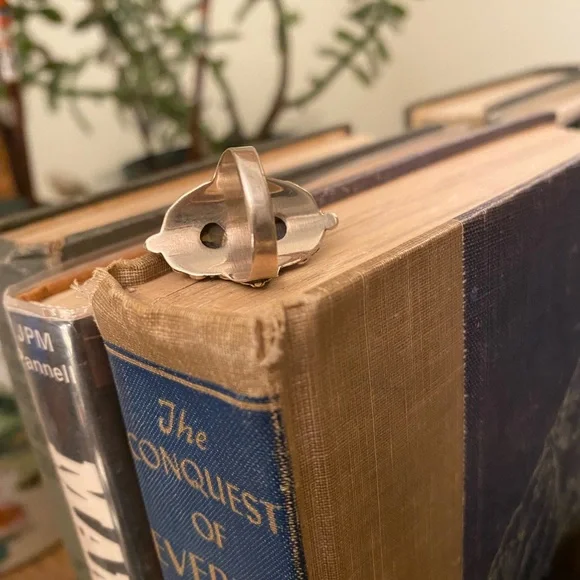 925 Labradorite Ring from Rajasthan - Picture 3 of 12